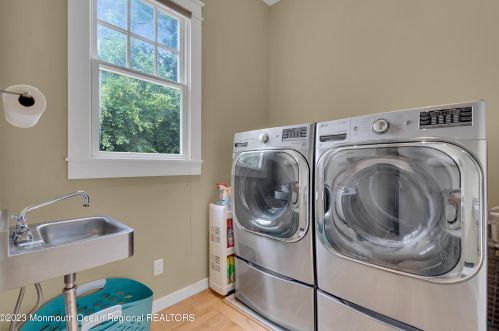 139 Cold Indian Spg Rd, Tinton Falls NJ 07712-3247 exterior