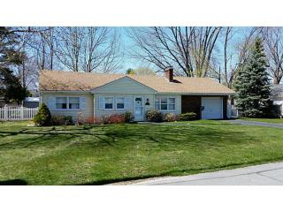 25 Honeysuckle Rd, Warwick, RI 02888-5503