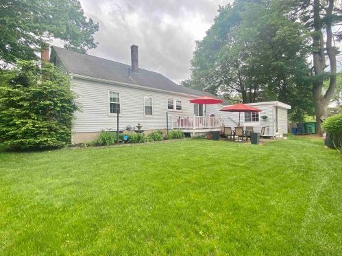 53 Dunstable Rd, Nashua, NH 03060-5875