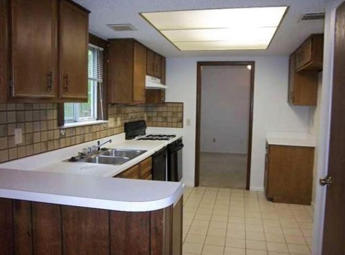 11822 Carshalton Dr, Austin TX  78758-3710 exterior