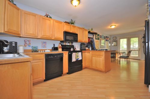 10 River Village Dr, Milford, ME 04461-3632