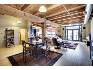 607 Washington Ave, Minneapolis MN  55401-1698 exterior