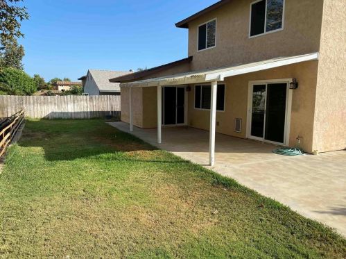 1236 Hoover St, Escondido, CA 92027-1415