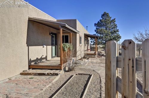 8225 3r Rd, Beulah, CO 81023-9727