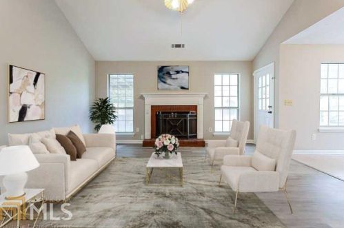 4811 Brasac Dr, Stone Mountain, GA 30083-5158