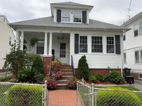 27 Shafter St, Providence, RI 02909-3805