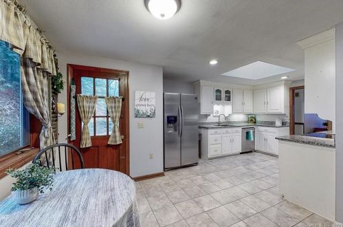 158 Scully Rd, Somers CT  06071-1723 exterior