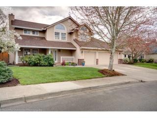 678 Wintergreen Dr, Mcminnville, OR 97128-5448