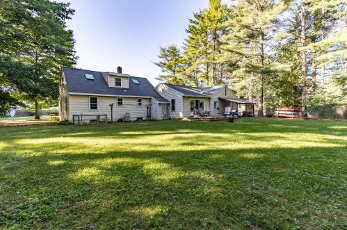 8 Spruce Dr, Gray, ME 04039-9726