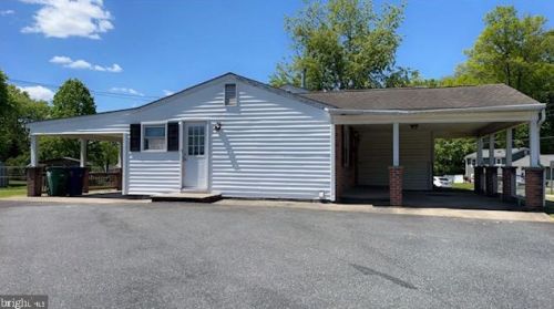 317 Chestnut St, Aberdeen, MD 21001-3107