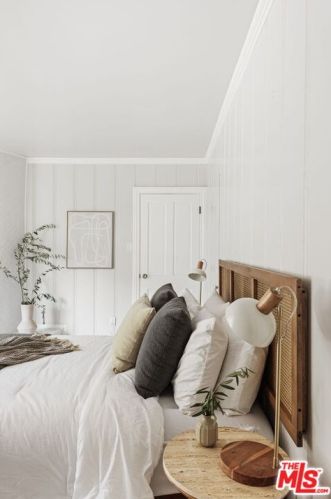 2480 Chevy Chase Dr, Glendale CA  91206-1845 exterior