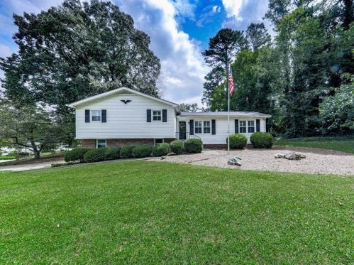 1272 Oakwoods Dr, Holly Springs, GA 30188-4020