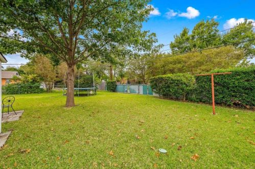 1225 Oriole Ln, Garland TX 75042-8024 exterior