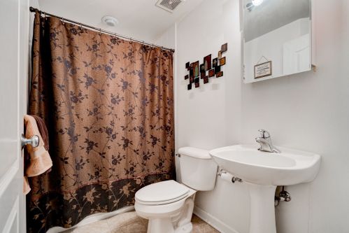 1212 Wells St, Chicago IL  60610-1906 exterior