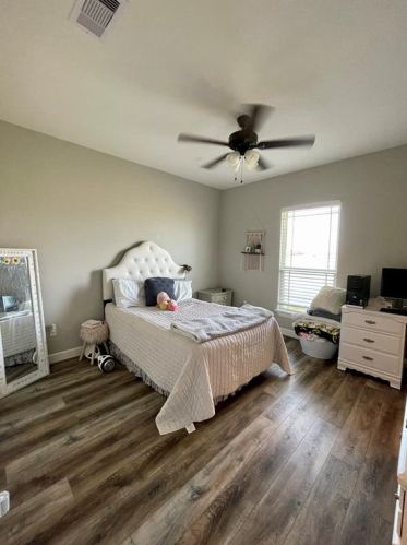 814 Angus Trl, Angleton TX 77515-9833 exterior