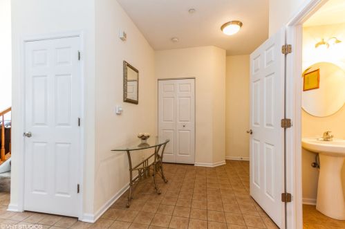 21131 Gray Hawk Dr, Matteson, IL 60443-3309