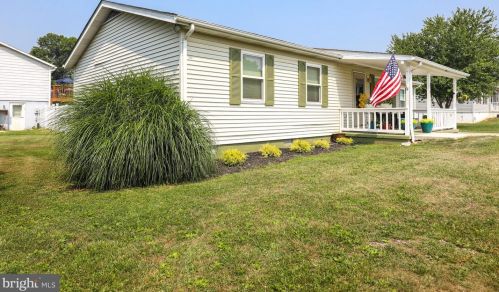 315 Patrick Henry Way, Charles Town, WV 25414-3857