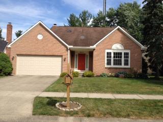 6844 Spruce Pine Dr, Columbus, OH 43235-4368