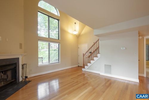 1692 Royal Oak Ct, Charlottesville, VA 22902-7257