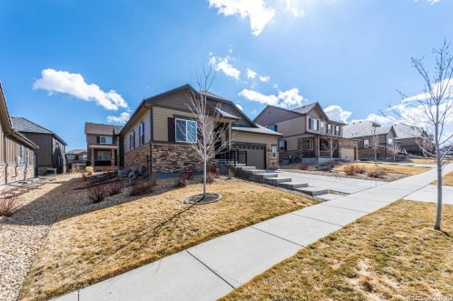 7750 Queensburg Way, Aurora, CO 80016-6151