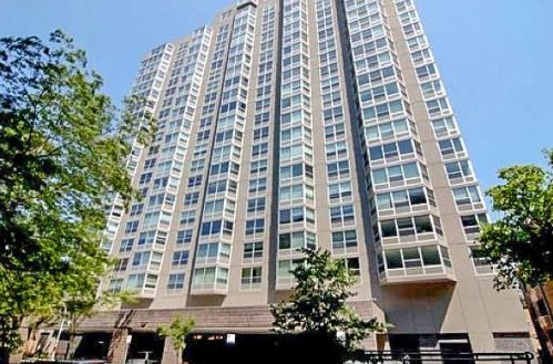720 Gordon Ter, Chicago, IL 60613-2251