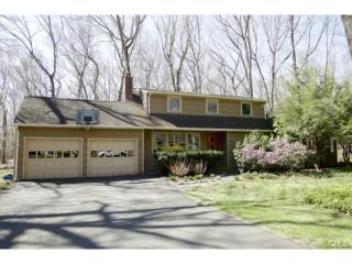 5 Live Oak Rd, Norwalk, CT 06851-1208