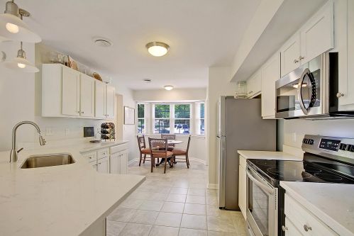 2052 Emerald Ter, Mount Pleasant, SC 29464-9000