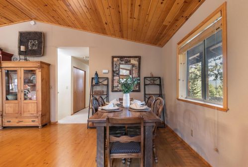 10166 Olympic Blvd, Truckee CA  96161-1708 exterior