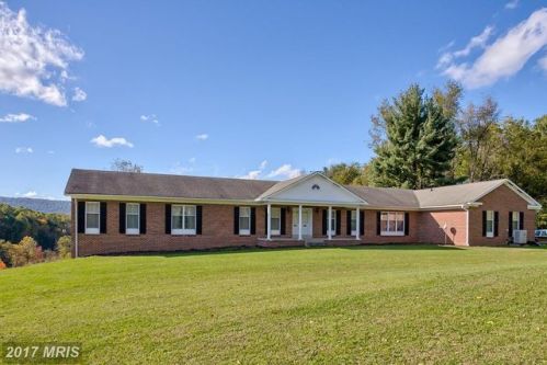 7370 Freestate Dr, Middletown, MD 21769-7141