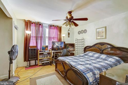 6004 10th St, Philadelphia PA 19141-3703 exterior