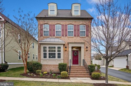 8810 Gunston St, Fulton MD  20759-2308 exterior