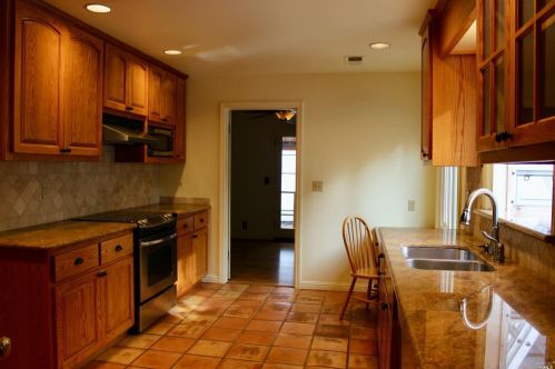 395 Spg St, Ukiah CA 95482-4221 exterior