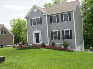 24 Fieldstone Dr, Goffstown, NH 03045-4400