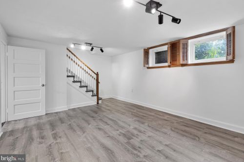 618 Wayne Ave, Silver Spring MD  20910-5556 exterior