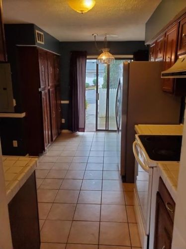 2688 Greentree Dr, Marietta, GA 30067-6608