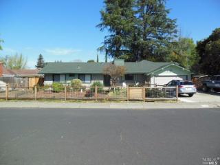 310 Neil St, Vacaville, CA 95688-3818