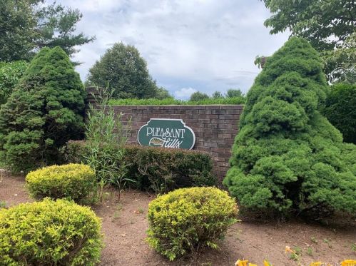 3 Foncine Ln, Wapping, CT 06074-6937