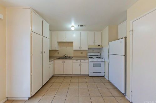 9177 Admiralty Ave, Riverside CA  92503-3314 exterior