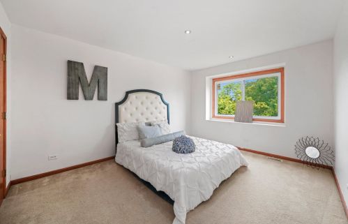 1445 Shaman Dr, Lemont IL  60490-5572 exterior