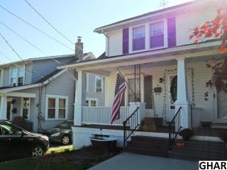 36 H St, Carlisle, PA 17013-1445
