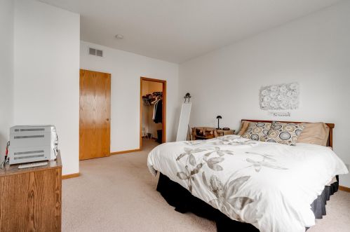 7545 5th St, Saint Paul MN  55128-5389 exterior
