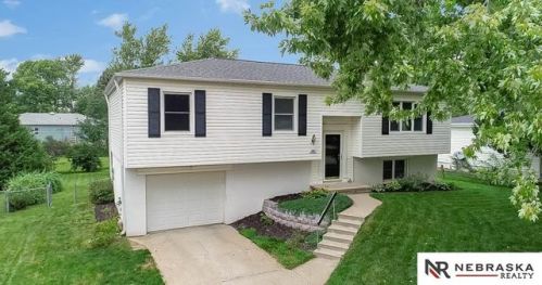 900 3rd St, Springfield, NE 68059-4732