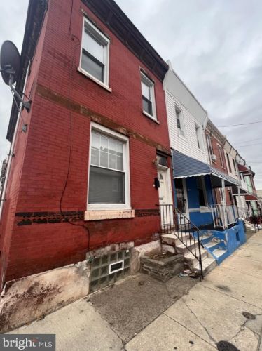 2830 12 St, Philadelphia PA 19133-1229 exterior