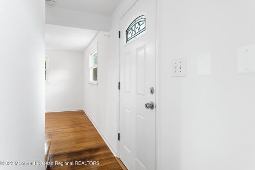 85 Barkalow Ave, East Freehold, NJ 07728-2060