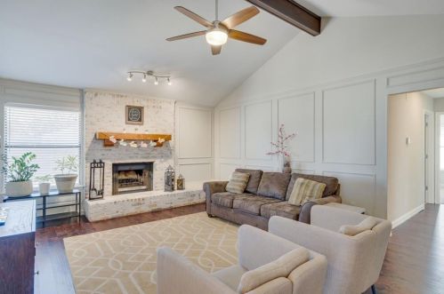 6824 Ridgetop Rd, Fort Worth TX  76182-3331 exterior