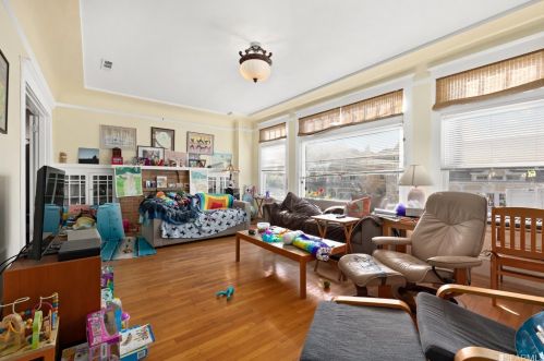 1234 7th Ave, San Francisco, CA 94122-2506
