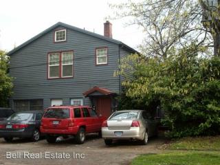 318 15th Ave, Eugene OR  97401-4252 exterior