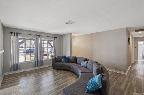 3223 Stonybrook Dr, Anaheim CA  92804-3023 exterior