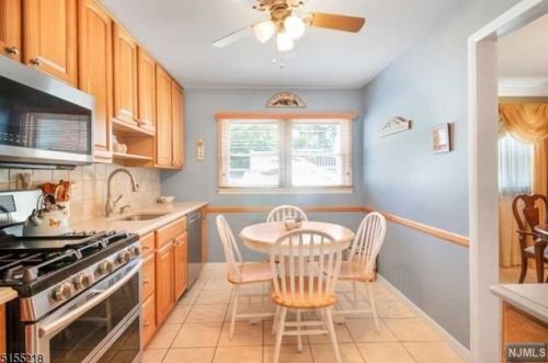 14 Crestmont Dr, Dover NJ  07801-1924 exterior
