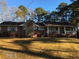 1940 Cambridge Ct, Conyers, GA 30013-2332